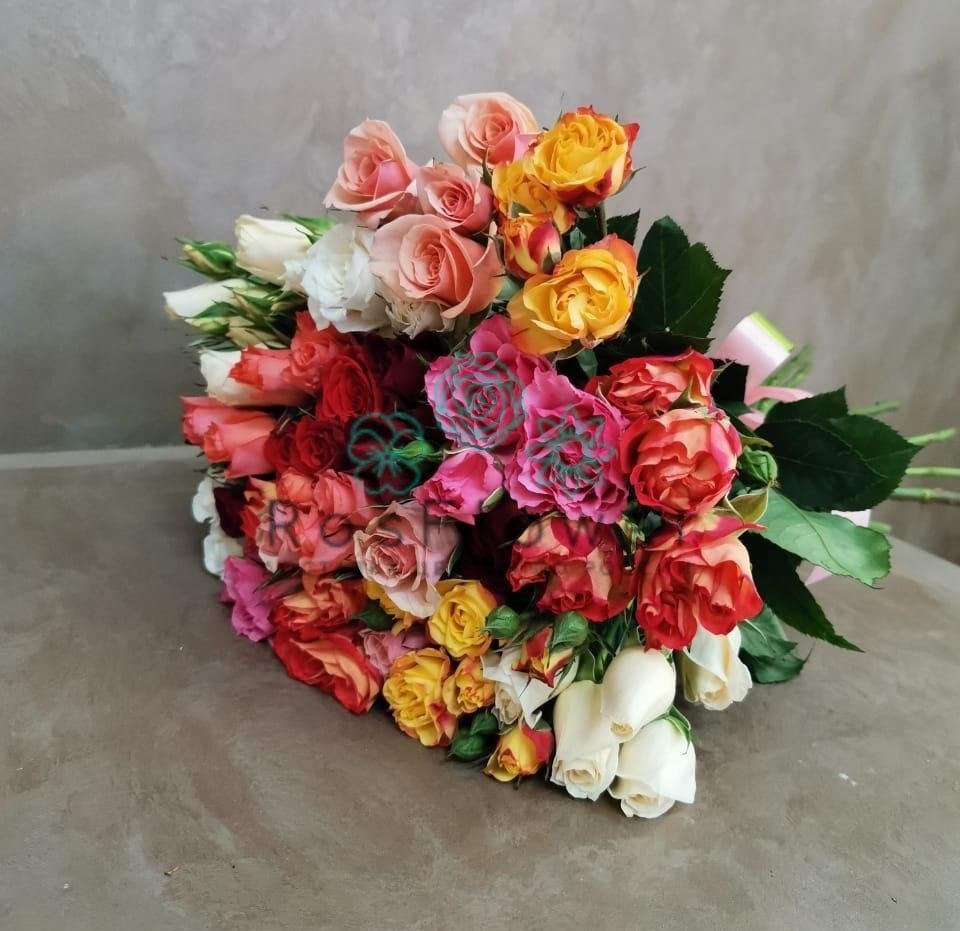Букет цветов из: Розы в Новомихайловском