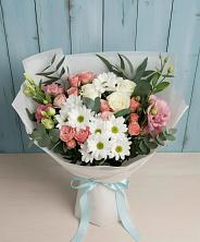 Букет цветов из:  Розы, Лизиантусы и Хризантемы в Новомихайловском