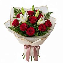 Букет цветов из:  Лилии и Розы в Новомихайловском