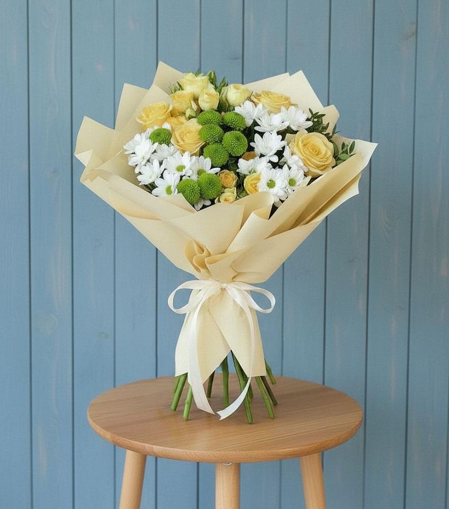 Букет цветов из: Хризантемы и Розы в Новомихайловском