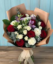 Букет цветов из:  Розы и Альстромерии в Новомихайловском