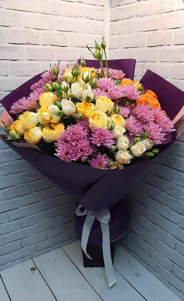 Букет цветов из: Хризантемы и Розы в Новомихайловском