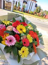 Букет цветов из:  Герберы #REPLACE_PRED# Новомихайловском