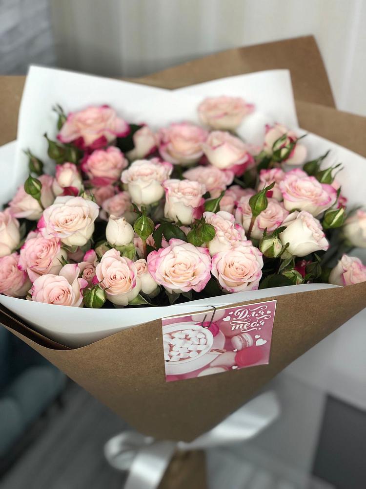 Букет цветов из: Розы в Новомихайловском