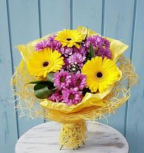 Букет цветов из:  Хризантемы и Герберы в Новомихайловском