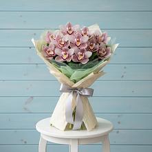 Букет цветов из:  Орхидеи и Розы в Новомихайловском