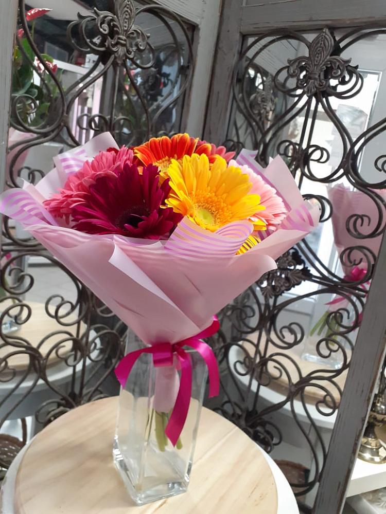 Букет цветов из: Герберы в Новомихайловском