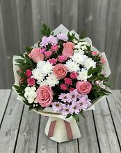 Букет цветов из:  Альстромерии, Гвоздики, Розы и Хризантемы в Новомихайловском