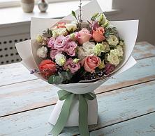 Букет цветов из:  Розы, Лизиантусы и Гвоздики в Новомихайловском