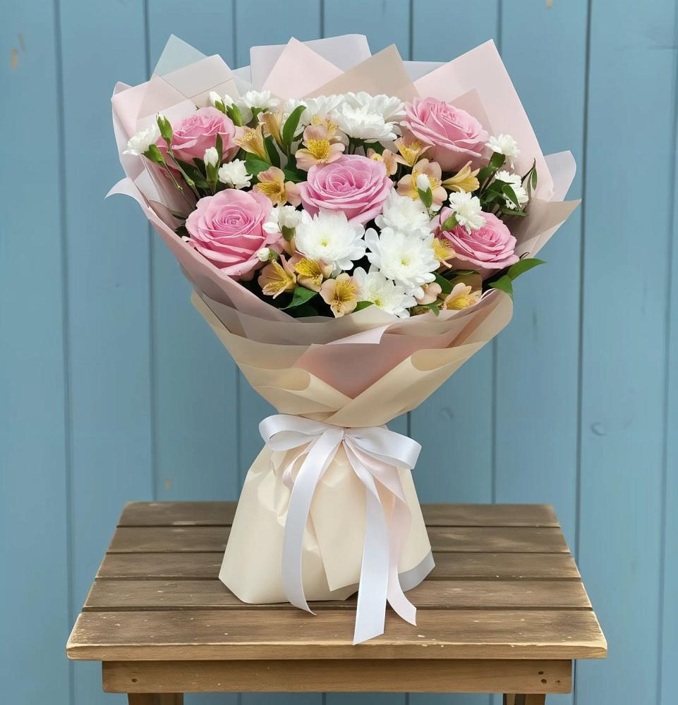 Букет цветов из: Гвоздики, Орхидеи и Розы в Новомихайловском