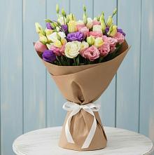 Букет цветов из:  Лизиантусы в Новомихайловском