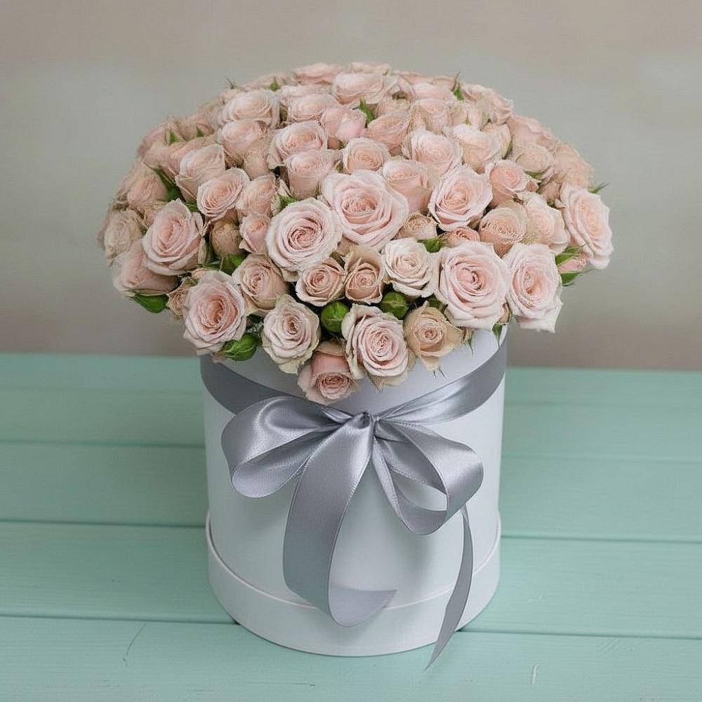 Цветочная композиция из Розы в шляпной коробке в Новомихайловском